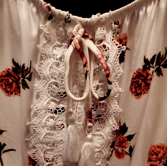 Cute Rue 21 Top - Picture 2 of 2